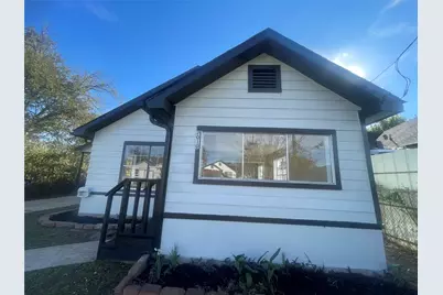 2010 King Street, Houston, TX 77026 - Photo 1