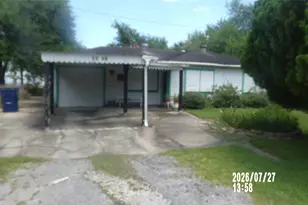 1102 Appomattox Dr N, Texas City, TX 77591 - Photo 8