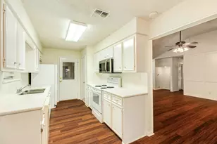 256 Freeman Blvd, West Columbia, TX 77486 - Photo 12