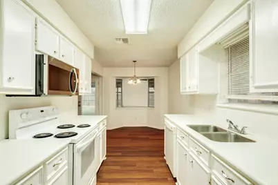 256 Freeman Boulevard, West Columbia, TX 77486 - Photo 14