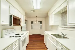 256 Freeman Blvd, West Columbia, TX 77486 - Photo 14