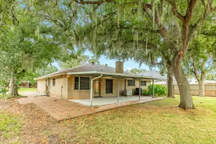 256 Freeman Blvd, West Columbia, TX 77486 - Photo 24