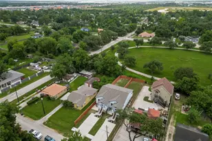 7222 Philibert Ln, Houston, TX 77028 - Photo 4