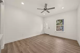 7222 Philibert Ln, Houston, TX 77028 - Photo 32