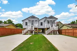 7222 Philibert Ln, Houston, TX 77028 - Photo 2