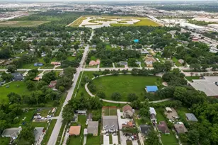 7222 Philibert Ln, Houston, TX 77028 - Photo 44