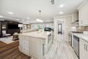 2702 Manila Ln, Houston, TX 77043 - Photo 10