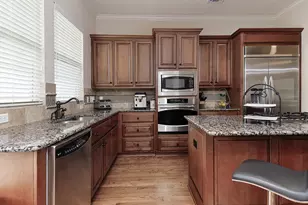 198 W Breezy Way, The Woodlands, TX 77380 - Photo 18