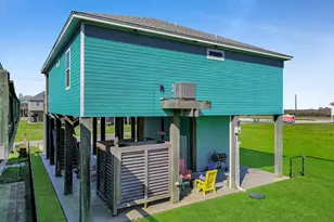 978 Seadrift Dr, Crystal Beach, TX 77650 - Photo 38