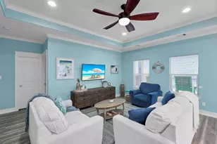 978 Seadrift Dr, Crystal Beach, TX 77650 - Photo 6