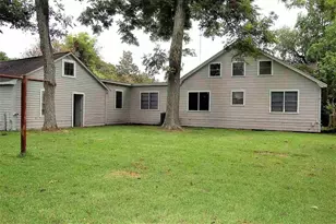 319 E Walnut, Winnie, TX 77665 - Photo 18