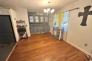 319 E Walnut, Winnie, TX 77665 - Photo 6