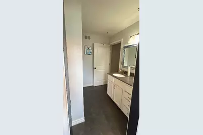 319 E Walnut, Winnie, TX 77665 - Photo 8