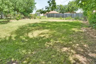 1806 North Ave N, Freeport, TX 77541 - Photo 28