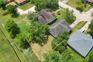 1806 North Ave N, Freeport, TX 77541 - Photo 32