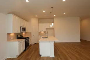 21318 Villa Spruce Ln, Tomball, TX 77377 - Photo 4