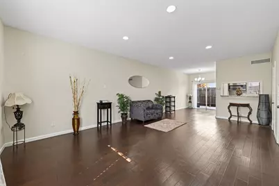 1805 Stoney Brook Dr Drive #103, Houston, TX 77063 - Photo 6