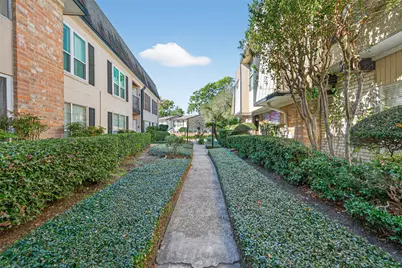 1805 Stoney Brook Dr Drive #103, Houston, TX 77063 - Photo 28
