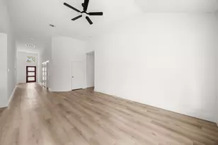 12161 La Salle River Rd, Conroe, TX 77304 - Photo 8