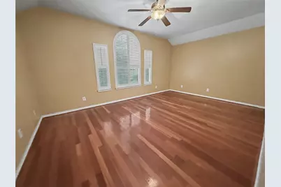 914 Chase Creek Circle, Bacliff, TX 77518 - Photo 2