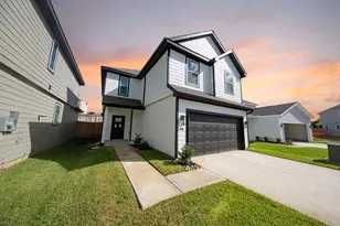 2106 Creole Crk Ln, Houston, TX 77090 - Photo 2