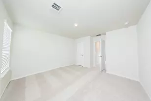 2106 Creole Crk Ln, Houston, TX 77090 - Photo 14