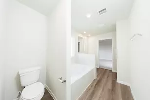 2106 Creole Crk Ln, Houston, TX 77090 - Photo 18