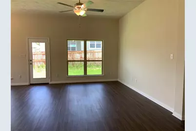 139 Bates Court, Huntsville, TX 77320 - Photo 6