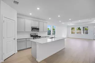 1122 Mattinson Rae Ct, Tomball, TX 77375 - Photo 2