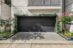 4010 University Grove St, Houston, TX 77023 - Photo 2