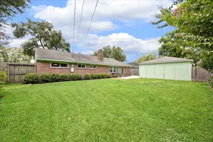 8114 Twin Hills Dr, Houston, TX 77071 - Photo 20