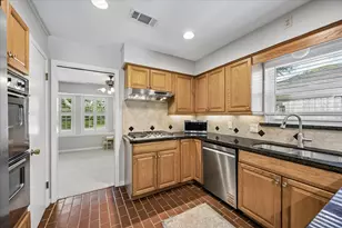 8114 Twin Hills Dr, Houston, TX 77071 - Photo 10