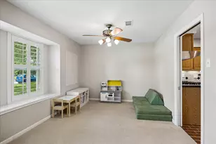 8114 Twin Hills Dr, Houston, TX 77071 - Photo 8