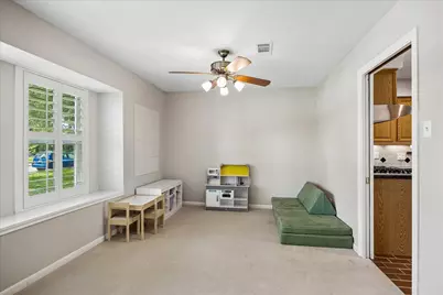 8114 Twin Hills Drive, Houston, TX 77071 - Photo 8