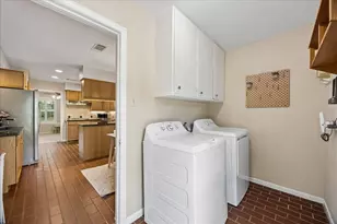 8114 Twin Hills Dr, Houston, TX 77071 - Photo 12