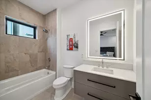 511 W Polk St, Houston, TX 77019 - Photo 32