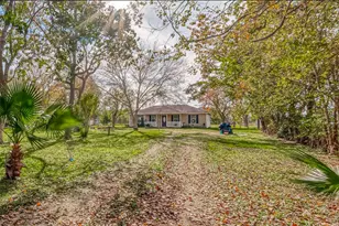 1512 Bayou Dr, Bay City, TX 77414 - Photo 6