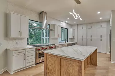 24 Autumn Crescent, The Woodlands, TX 77381 - Photo 12