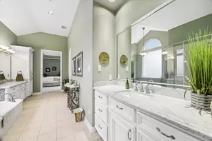 13515 Winter Creek Ct, Houston, TX 77077 - Photo 18