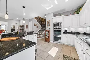 13515 Winter Creek Ct, Houston, TX 77077 - Photo 8