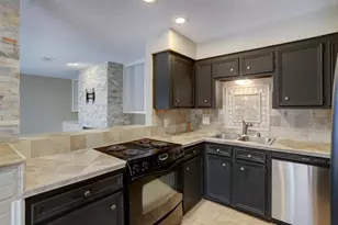 11126 Twain Dr, Montgomery, TX 77356 - Photo 10