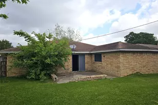 2421 16th Ave N, Texas City, TX 77590 - Photo 20