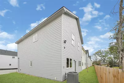 704 Savonna, Houston, TX 77076 - Photo 22