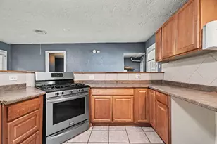 6814 Fairway Dr, Galveston, TX 77551 - Photo 10