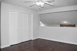 13776 Hollowgreen Dr, Houston, TX 77082 - Photo 22
