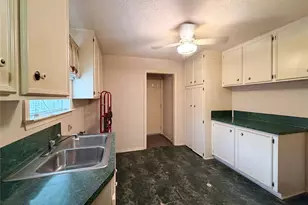 2735 Webster St, Liberty, TX 77575 - Photo 24