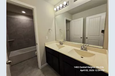 1402 Central Heights Drive, Missouri City, TX 77459 - Photo 12
