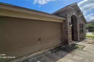 1402 Central Heights Dr, Missouri City, TX 77459 - Photo 2