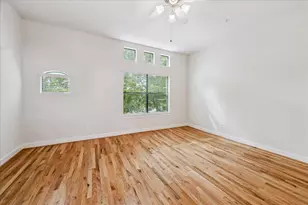 8710 Beverly Hill St, Houston, TX 77063 - Photo 12