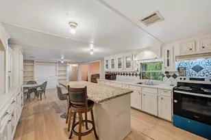 2137 Honey Tree St, Conroe, TX 77385 - Photo 4